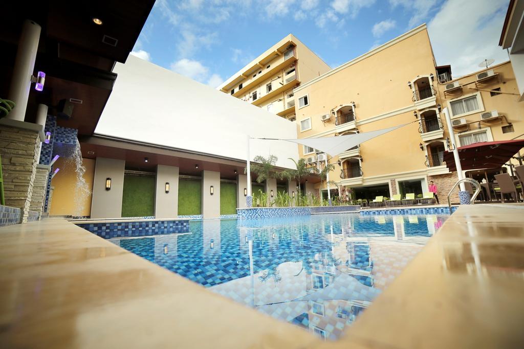 Hotel Caceres Naga (Camarines Sur)